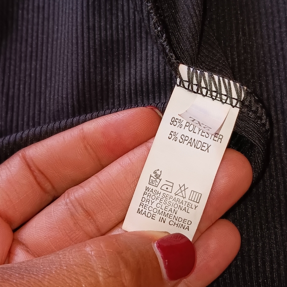 Plus Size Women Solid Color High Crater Short Top And Shorts Three-Piece Set - Picture 8 of 15